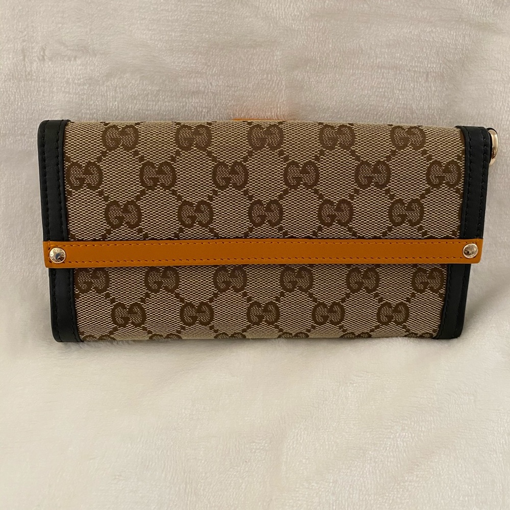 Gucci long wallet Authentic!!